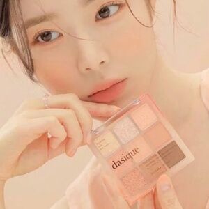 Dasique Shadow Palette #14 Peach Squeeze Special Edition